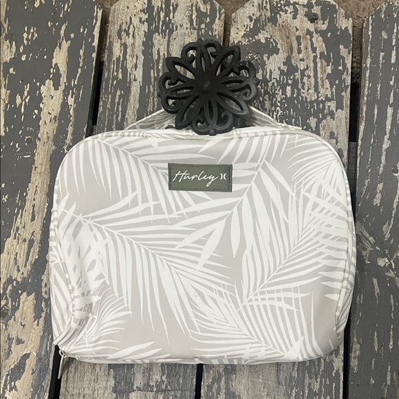 Hurley Handbags - Hurley Gray Palm Leaf Personal Carry Bag
